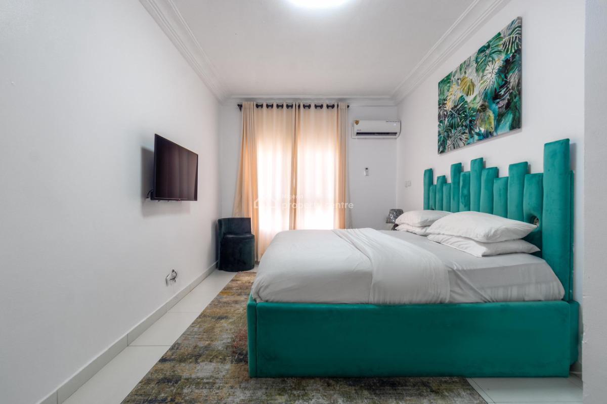 Improved 1bedroom Apartment with Private Cinema and Xbox, Chevron, Lekki, Lagos, Mini Flat (room and Parlour) Short Let