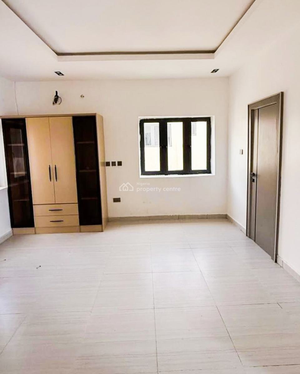 Luxurious 2 Bedroom Penthouse, Lugbe District, Abuja, Terraced Duplex for Sale