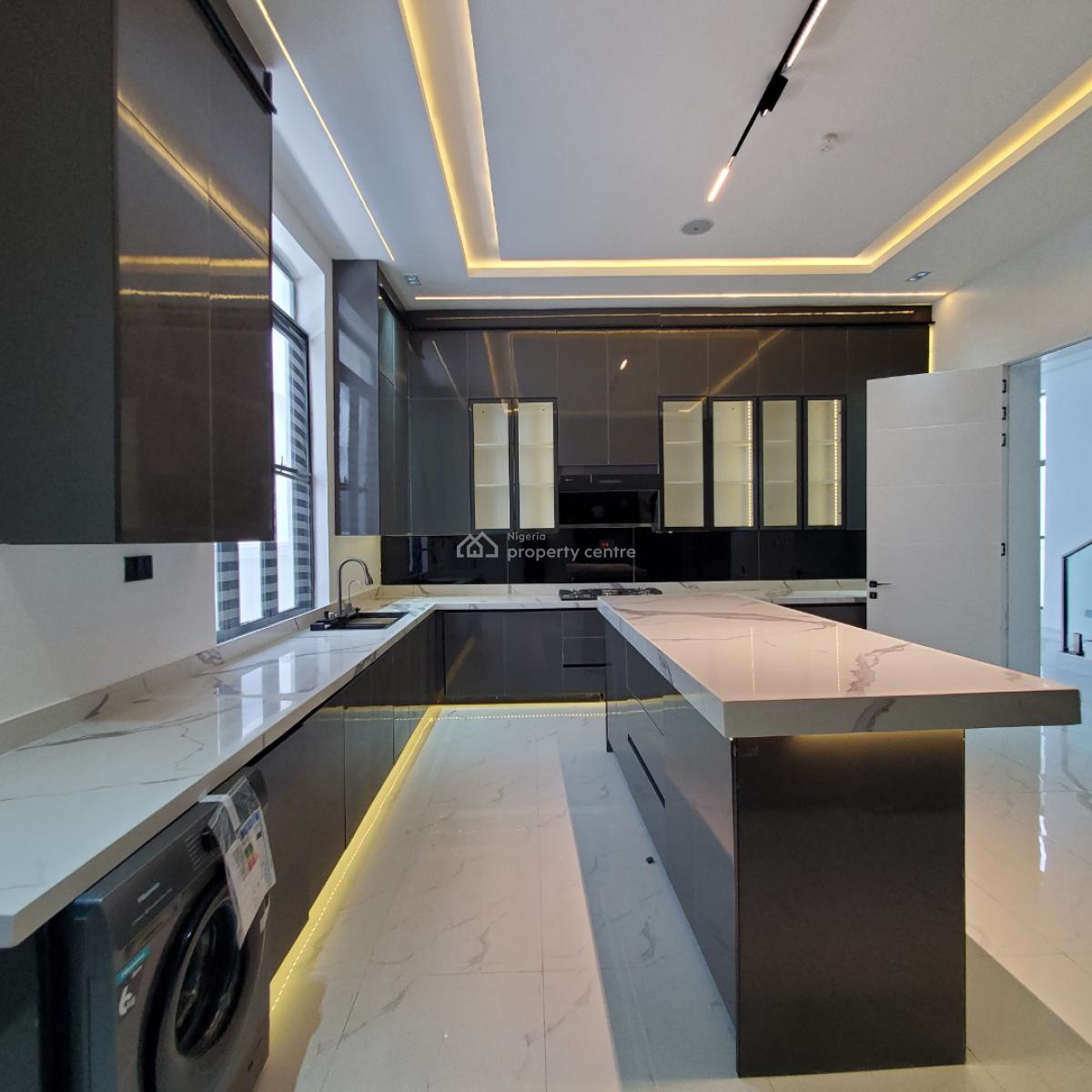 Excellent 5bedroom Duplex with a Pool,bq, Ikota, Lekki, Lagos, House for Sale