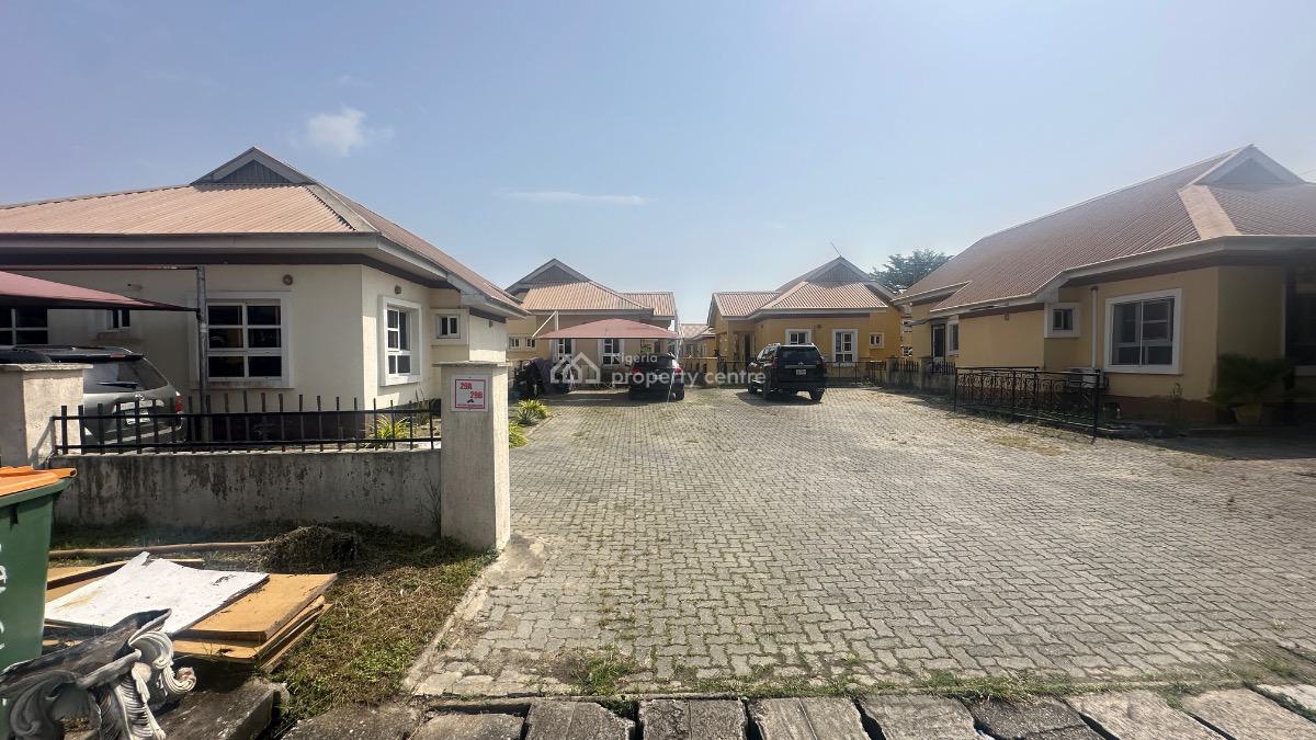 4 Bedroom Bungalow in a Serene & Serviced Gated Estate, Northern Foreshore Estate, Chevron Drive, Lekki, Lagos, Detached Bungalow for Rent