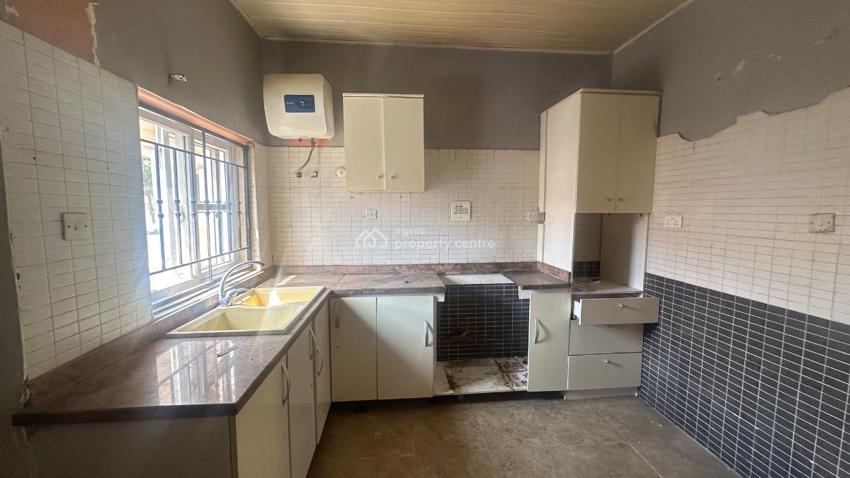 4 Bedroom Bungalow in a Serene & Serviced Gated Estate, Northern Foreshore Estate, Chevron Drive, Lekki, Lagos, Detached Bungalow for Rent