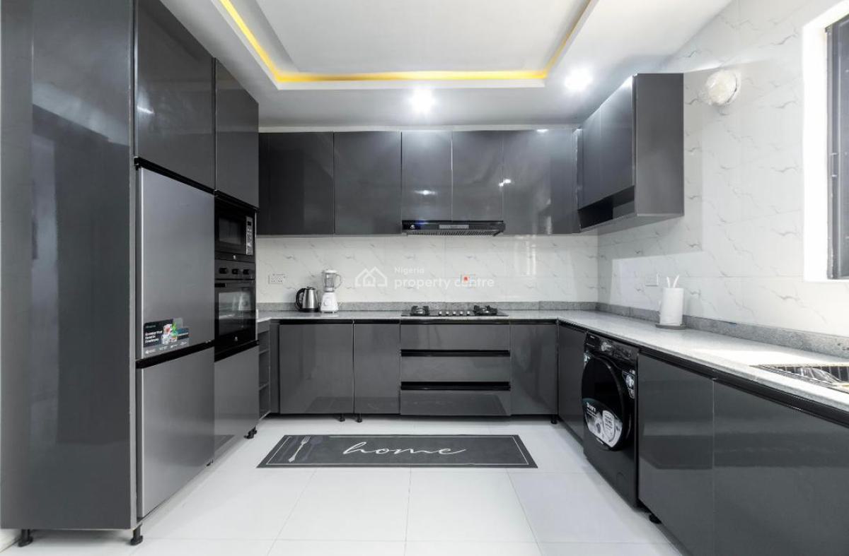 Brand New 2 Bedrooms Apartment, Lekki Phase 1, Lekki, Lagos, Flat / Apartment Short Let