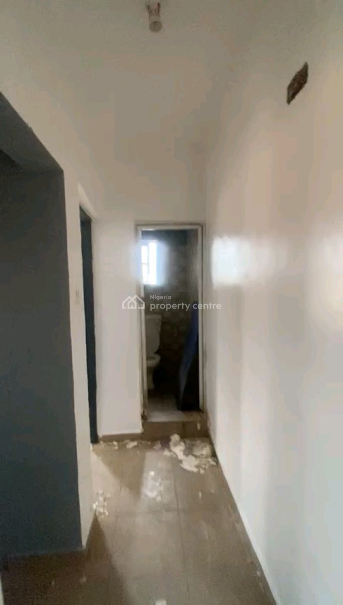 Decent Mini Upflat with 1t1b All Tilled with Kitchen Cabs, Adeniji Street, Ladilak, Shomolu, Lagos, Mini Flat (room and Parlour) for Rent