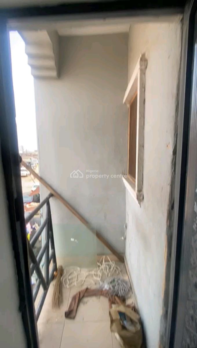 Decent Mini Upflat with 1t1b All Tilled with Kitchen Cabs, Adeniji Street, Ladilak, Shomolu, Lagos, Mini Flat (room and Parlour) for Rent