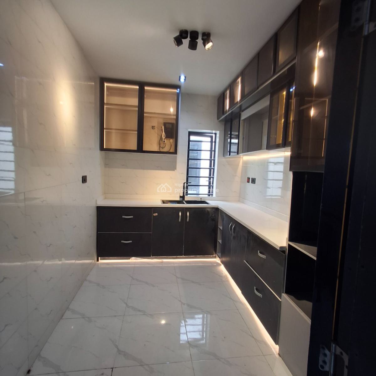 Five Bedroom Fully Detached Duplex, Lafiaji, Lekki, Lagos, Detached Duplex for Sale