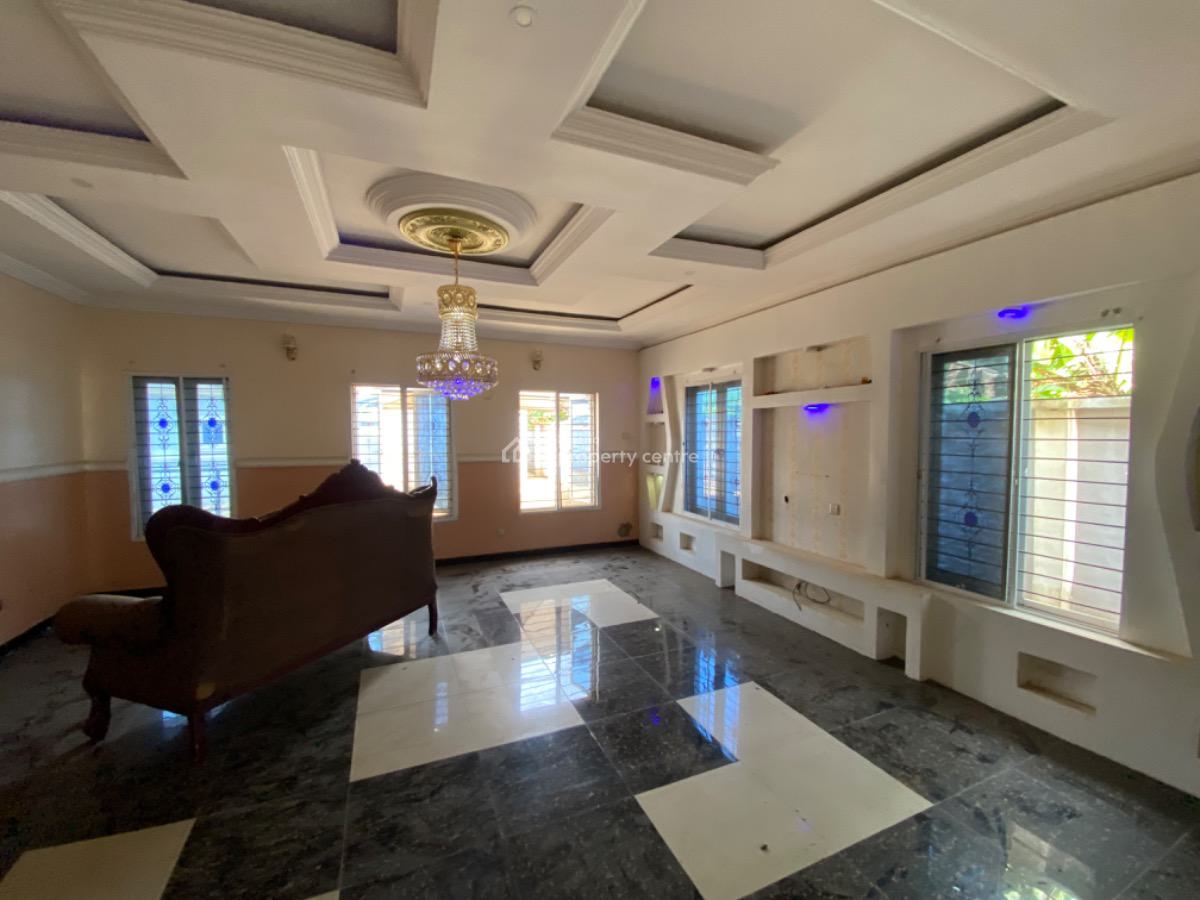 5 Bedroom Bungalow, Igbe Laara, Ikorodu, Lagos, Flat / Apartment for Rent