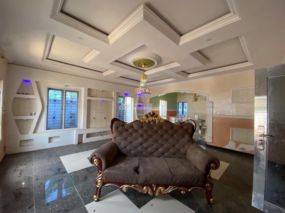 5 Bedroom Bungalow, Igbe Laara, Ikorodu, Lagos, Flat / Apartment for Rent