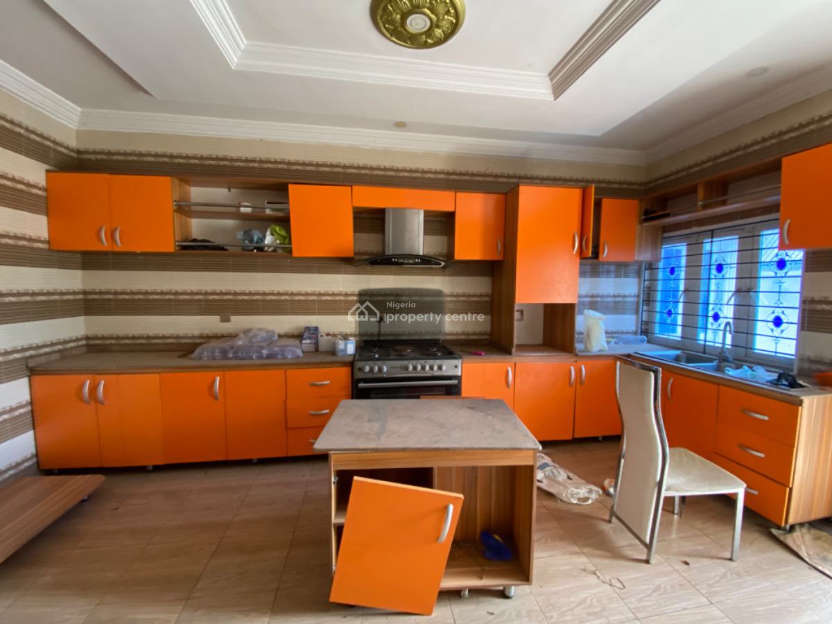 5 Bedroom Bungalow, Igbe Laara, Ikorodu, Lagos, Flat / Apartment for Rent