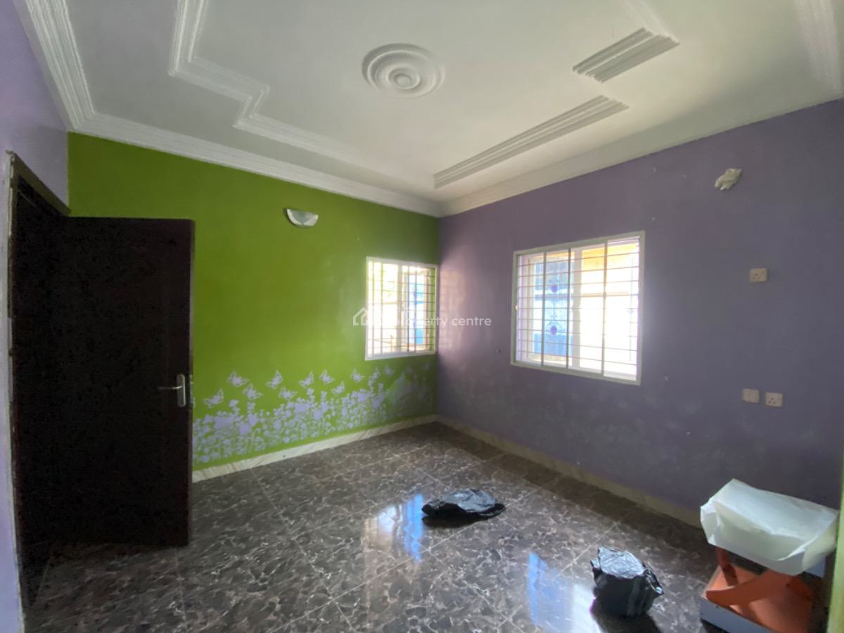 5 Bedroom Bungalow, Igbe Laara, Ikorodu, Lagos, Flat / Apartment for Rent