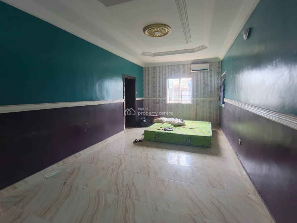 5 Bedroom Bungalow, Igbe Laara, Ikorodu, Lagos, Flat / Apartment for Rent
