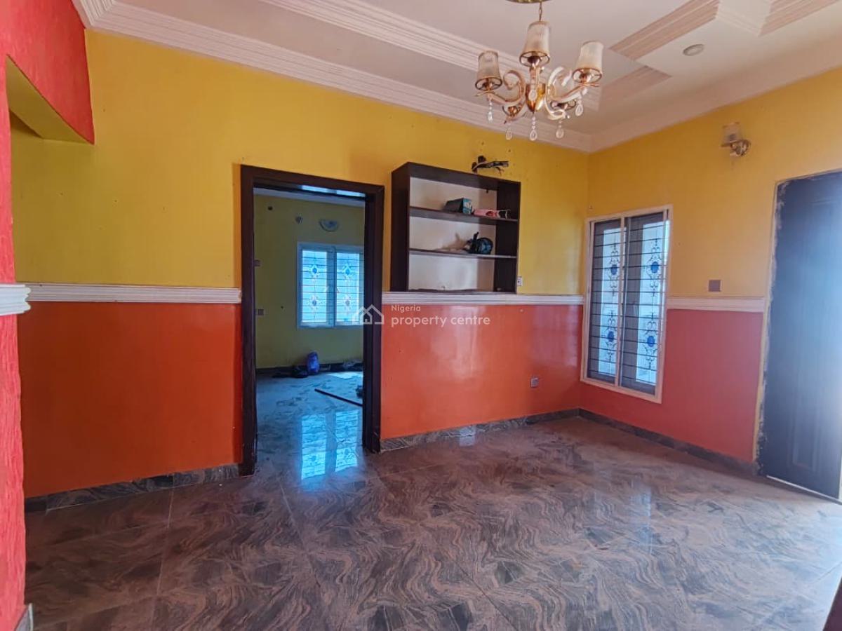 5 Bedroom Bungalow, Igbe Laara, Ikorodu, Lagos, Flat / Apartment for Rent