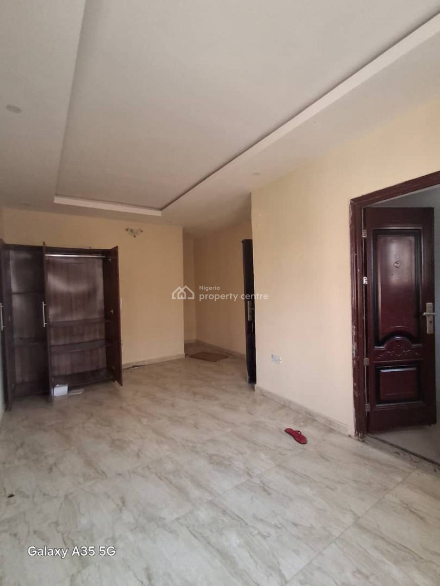 Well Maintained 2 Bedroom Flat, Ogombo, Ajah, Lagos, Flat / Apartment for Rent