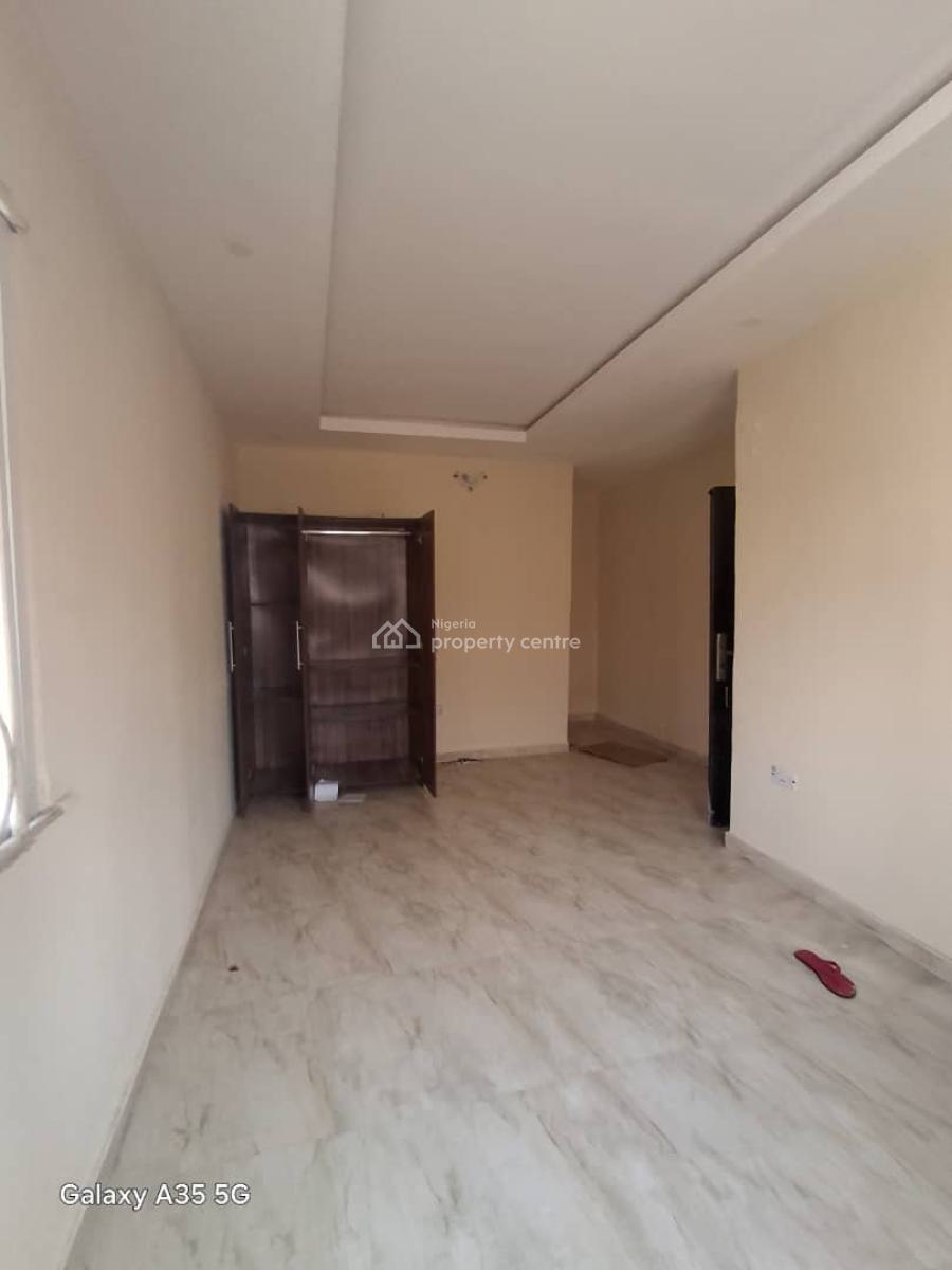 Well Maintained 2 Bedroom Flat, Ogombo, Ajah, Lagos, Flat / Apartment for Rent