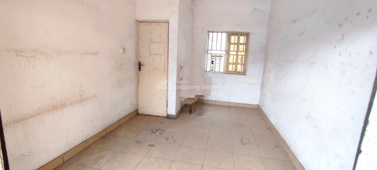 Standard Shop with Its Toilet, Ikosi Road, Ikosi, Ketu, Lagos, Office Space for Rent