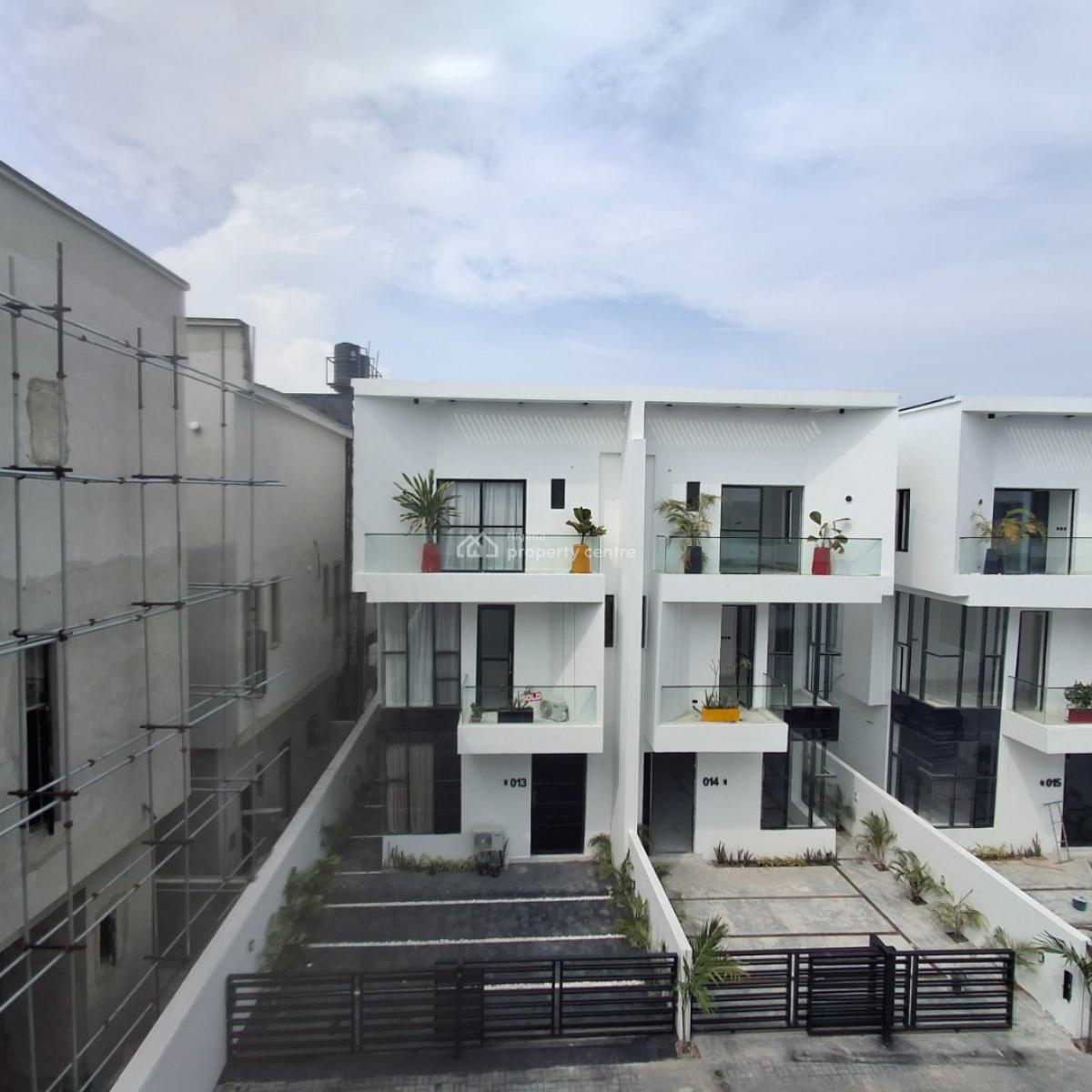 Four Bedroom Semi Detached Duplex, Orchid Road, Lafiaji, Lekki, Lagos, Semi-detached Duplex for Sale