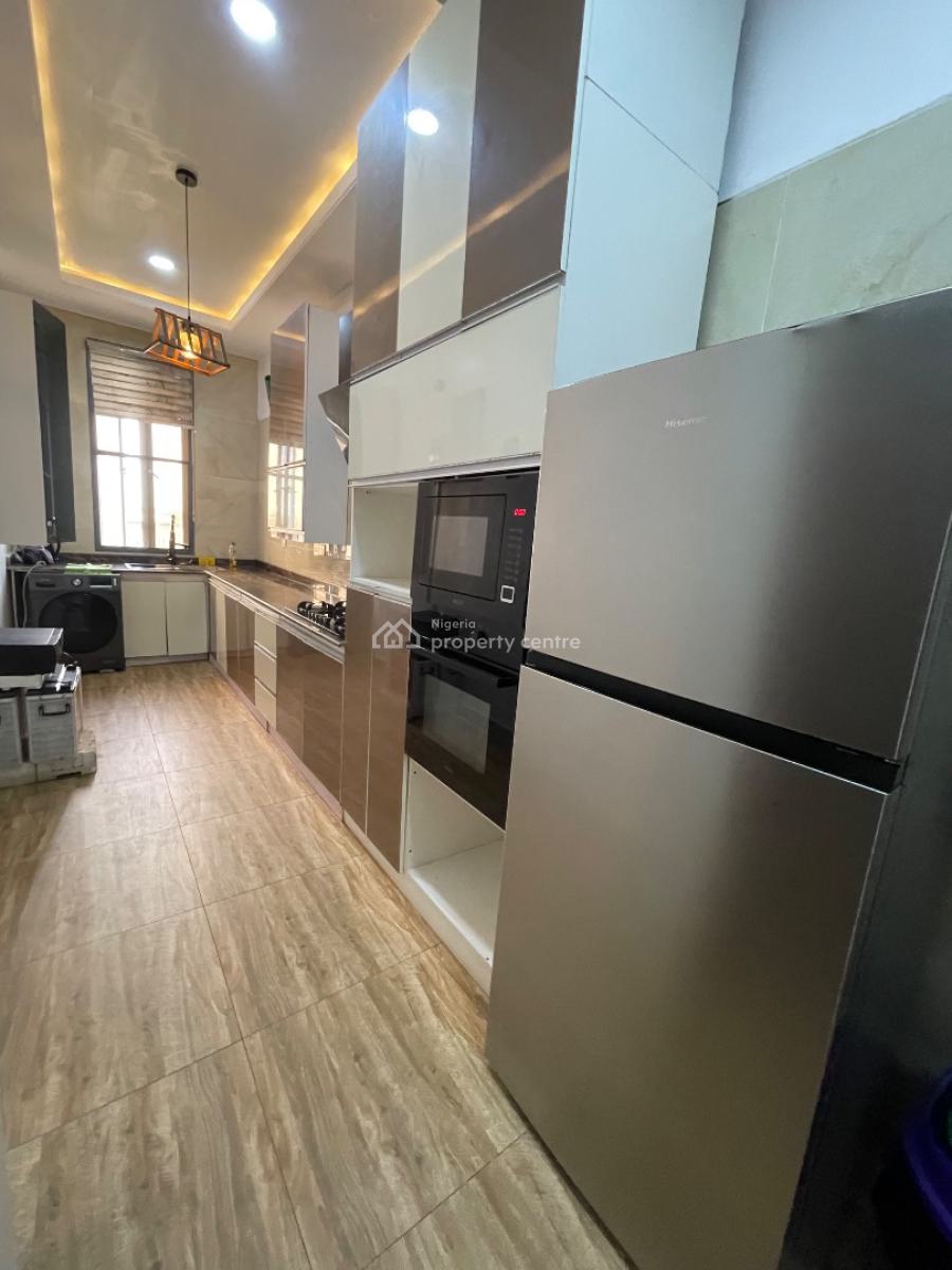 2 Bedroom Fully Furnished, Inside Estate at Lekki Right Handside, Lekki Phase 1, Lekki, Lagos, Flat / Apartment for Rent