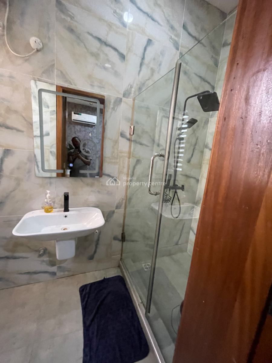 2 Bedroom Fully Furnished, Inside Estate at Lekki Right Handside, Lekki Phase 1, Lekki, Lagos, Flat / Apartment for Rent