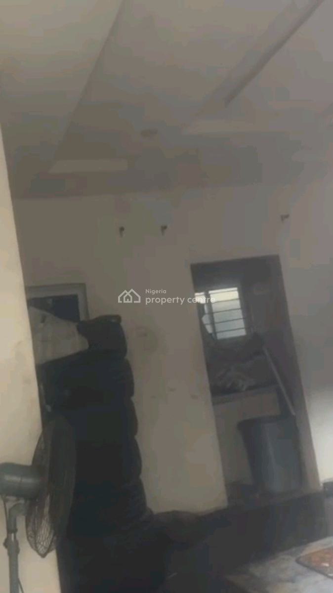 Standard Miniflat, Makoko, Yaba, Lagos, Mini Flat (room and Parlour) for Rent