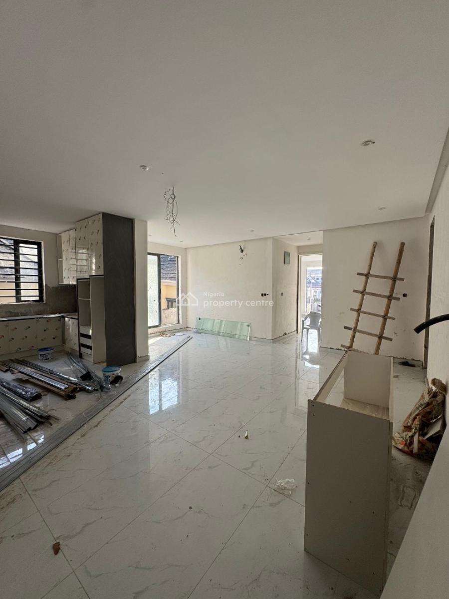 Exquisitely Detailed 2 Bedroom Apartment, Lekki Phase 1, Lekki, Lagos, Block of Flats for Sale