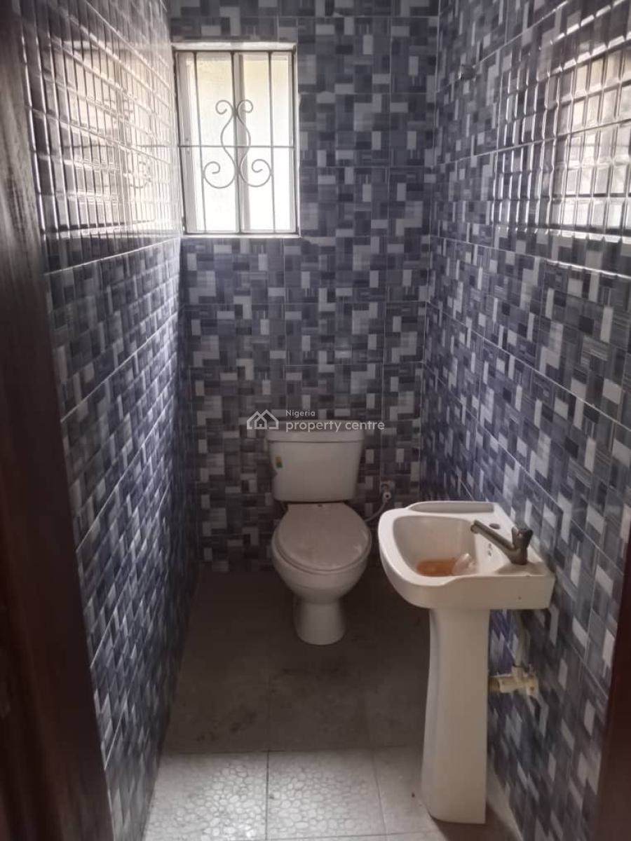 Standard 2 Bedroom Apartment, Addo Road, Badore, Ajah, Lagos, Flat / Apartment for Rent