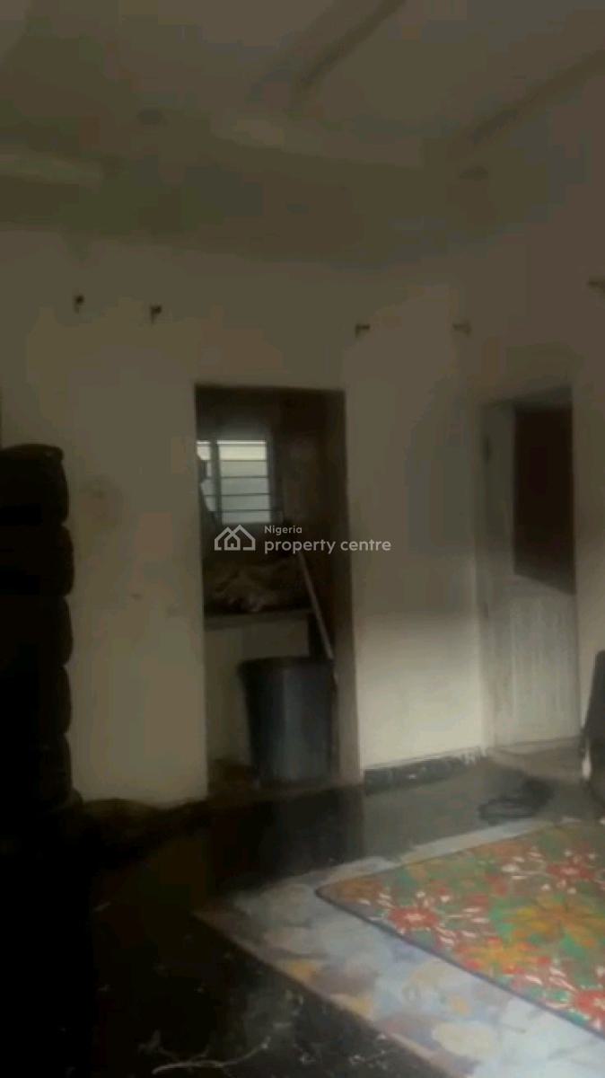 Standard Miniflat, Makoko, Yaba, Lagos, Mini Flat (room and Parlour) for Rent