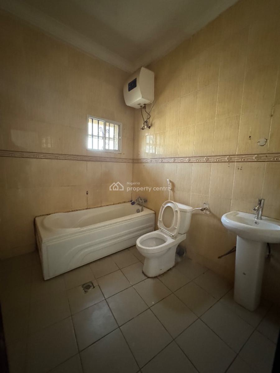 Well Spacious Renovated 4 Bedrooms Terrace Duplex with Bq, Eco Bank, Jabi, Abuja, Terraced Duplex for Rent