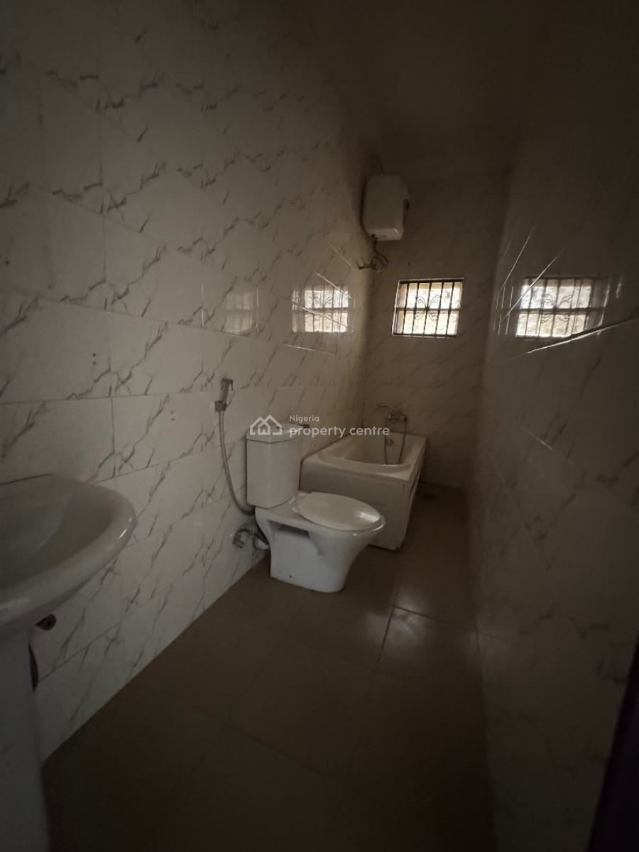 Well Spacious Renovated 4 Bedrooms Terrace Duplex with Bq, Eco Bank, Jabi, Abuja, Terraced Duplex for Rent