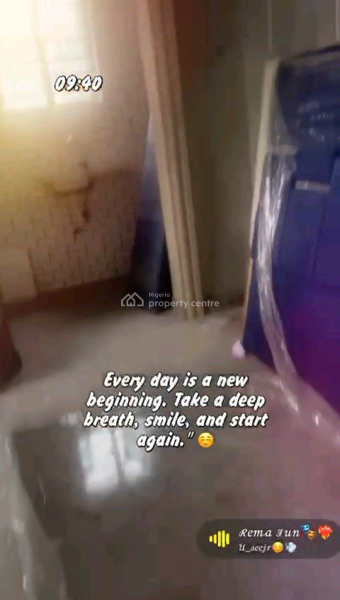 Standard Miniflat, Makoko, Yaba, Lagos, Mini Flat (room and Parlour) for Rent