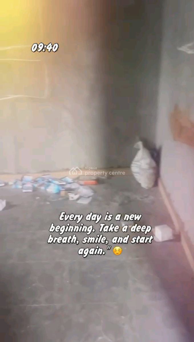 Standard Miniflat, Makoko, Yaba, Lagos, Mini Flat (room and Parlour) for Rent