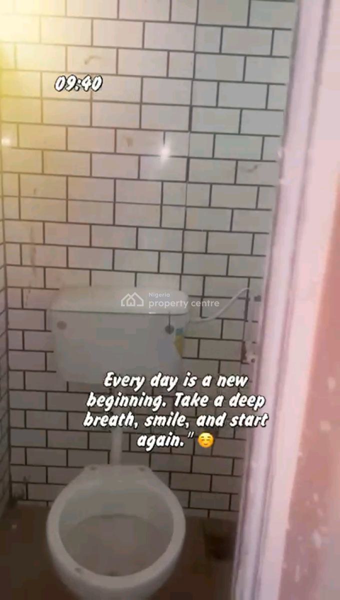 Standard Miniflat, Makoko, Yaba, Lagos, Mini Flat (room and Parlour) for Rent