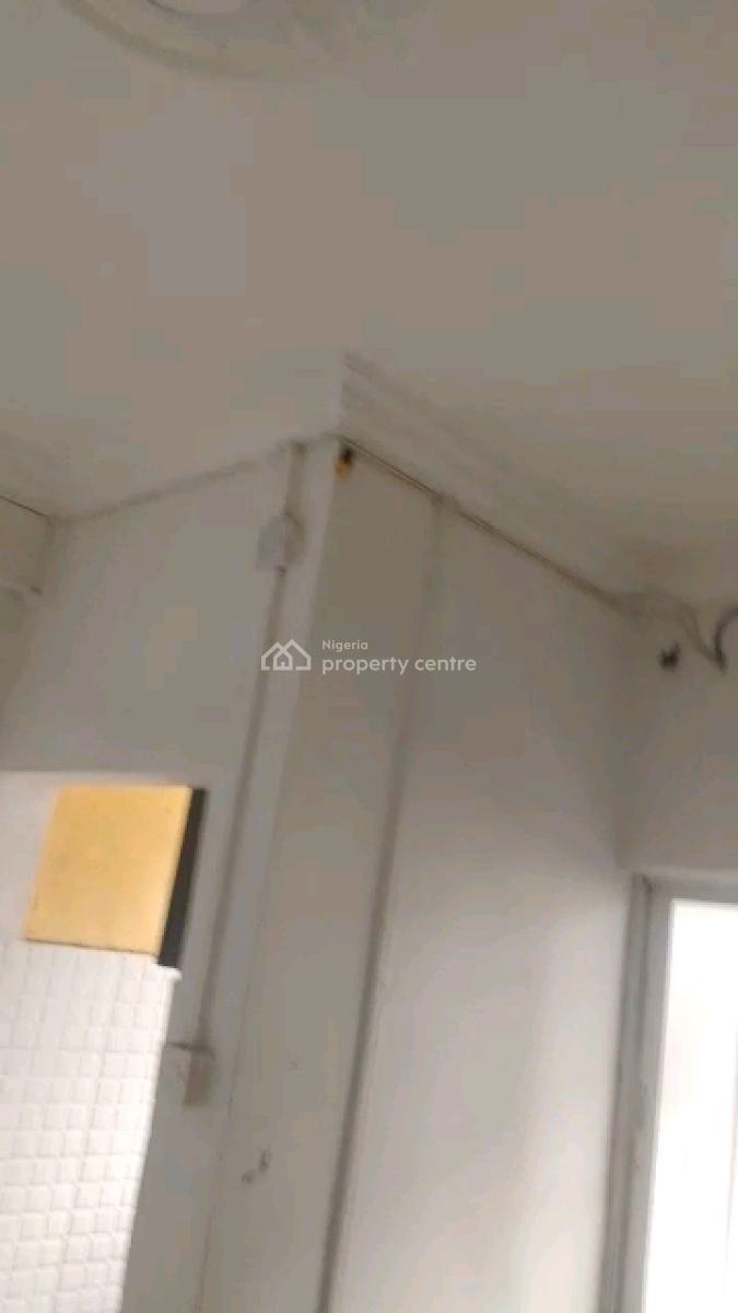 Standard Mini Flat, Adekunle, Yaba, Lagos, Mini Flat (room and Parlour) for Rent