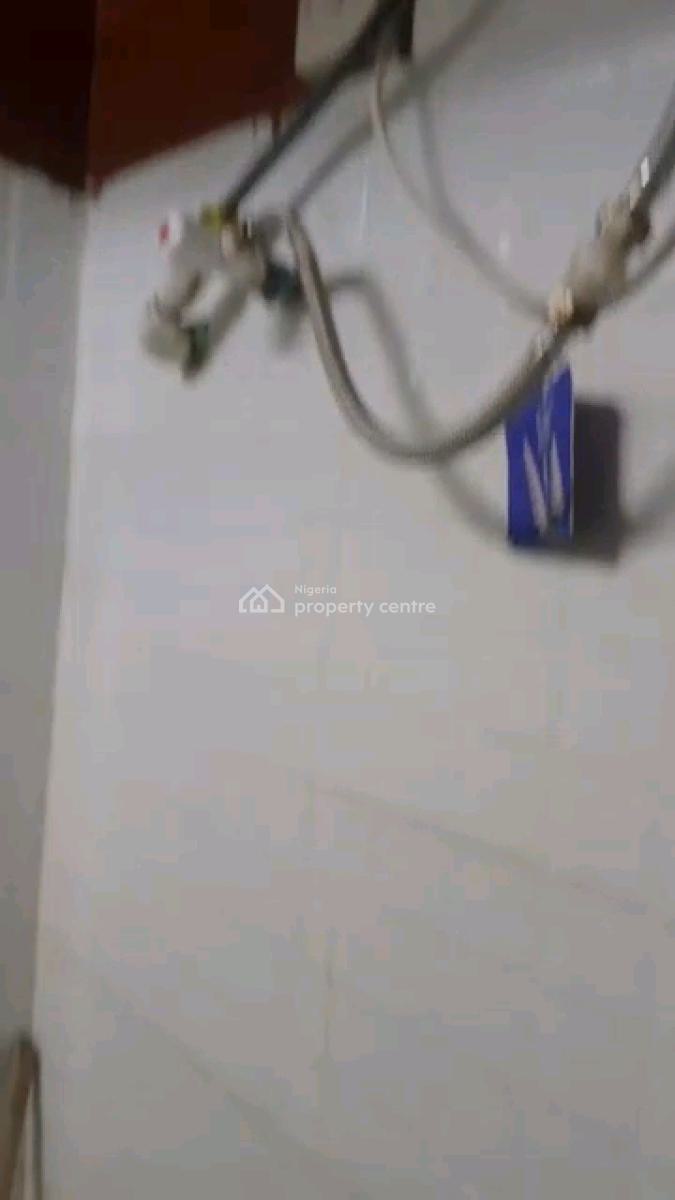 Standard Mini Flat, Adekunle, Yaba, Lagos, Mini Flat (room and Parlour) for Rent