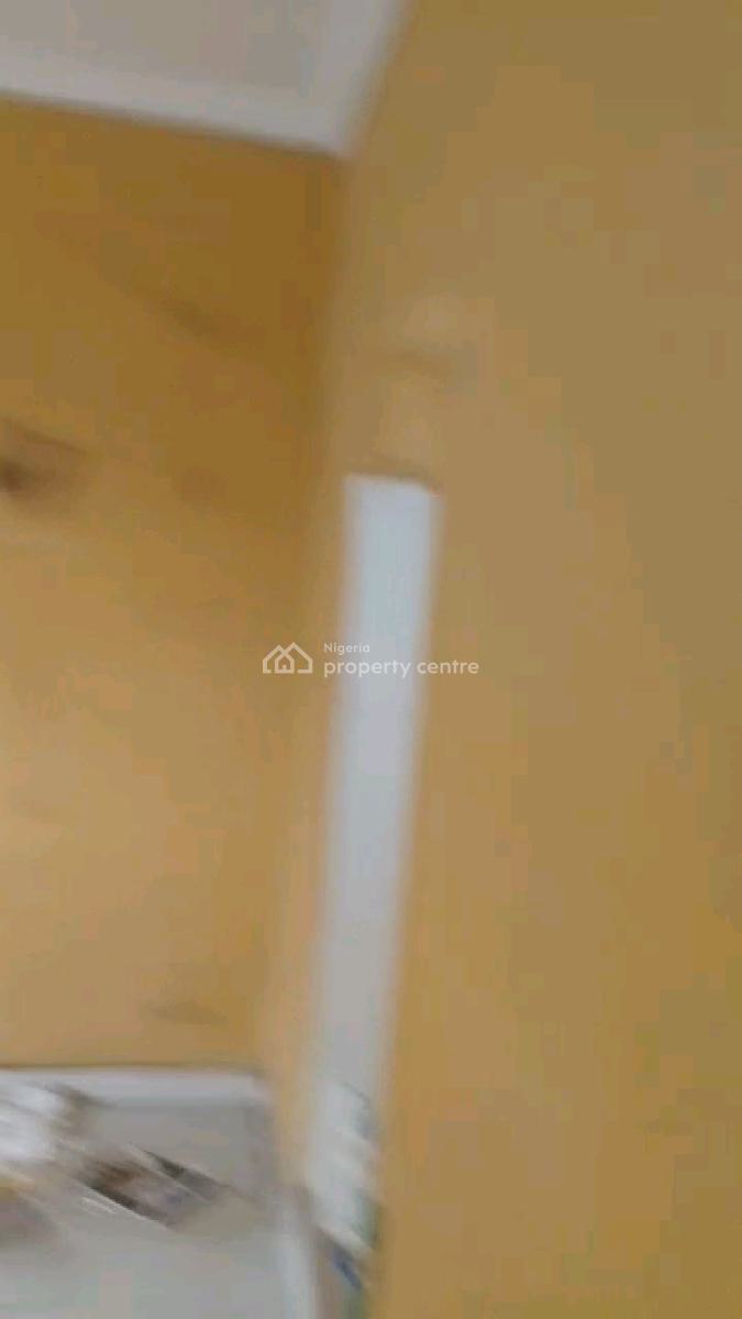 Standard Mini Flat, Adekunle, Yaba, Lagos, Mini Flat (room and Parlour) for Rent