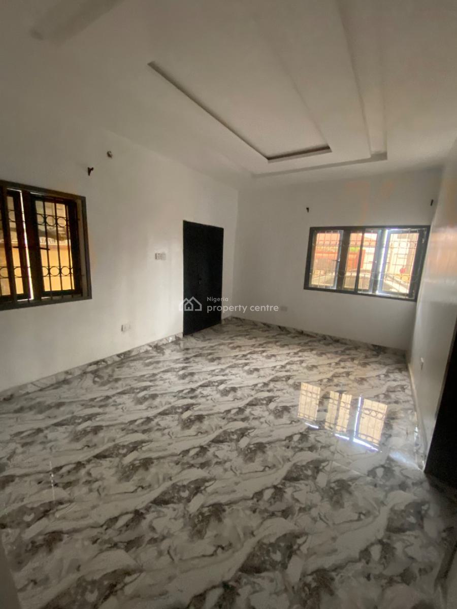 Well Built 3 Bedroom Apartment, Lekki Phase 1, Lekki, Lagos, Flat / Apartment for Rent