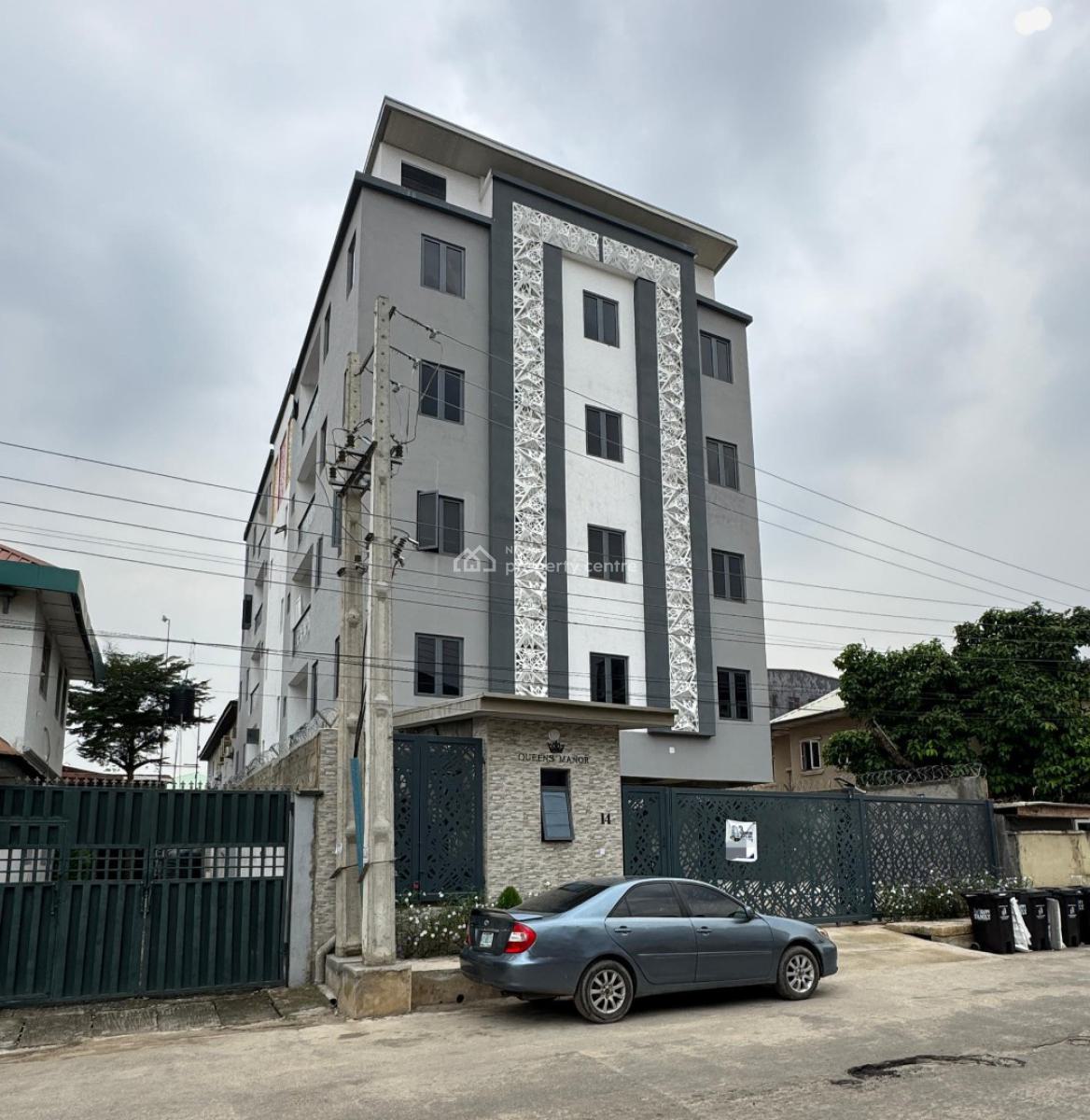 Very Spacious Lovely 3 Bedroom Apartment with Bq & Elevator, Yaba, Lagos, Flat / Apartment for Sale