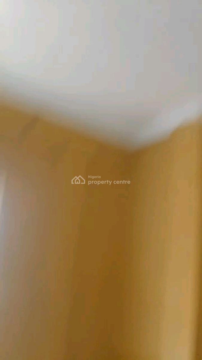 Standard Mini Flat, Adekunle, Yaba, Lagos, Mini Flat (room and Parlour) for Rent