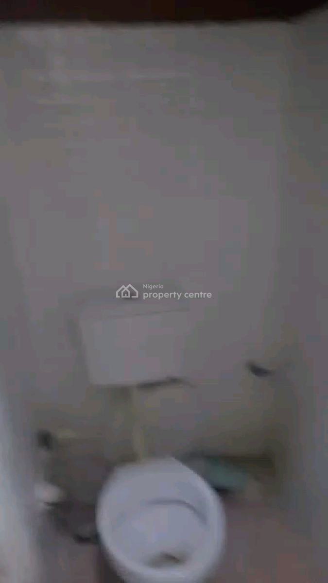 Standard Mini Flat, Adekunle, Yaba, Lagos, Mini Flat (room and Parlour) for Rent