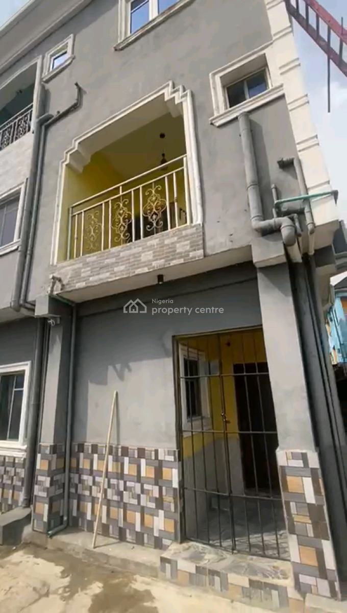 Decent Mini Up Flat, Ggy Street, Bariga, Shomolu, Lagos, Mini Flat (room and Parlour) for Rent