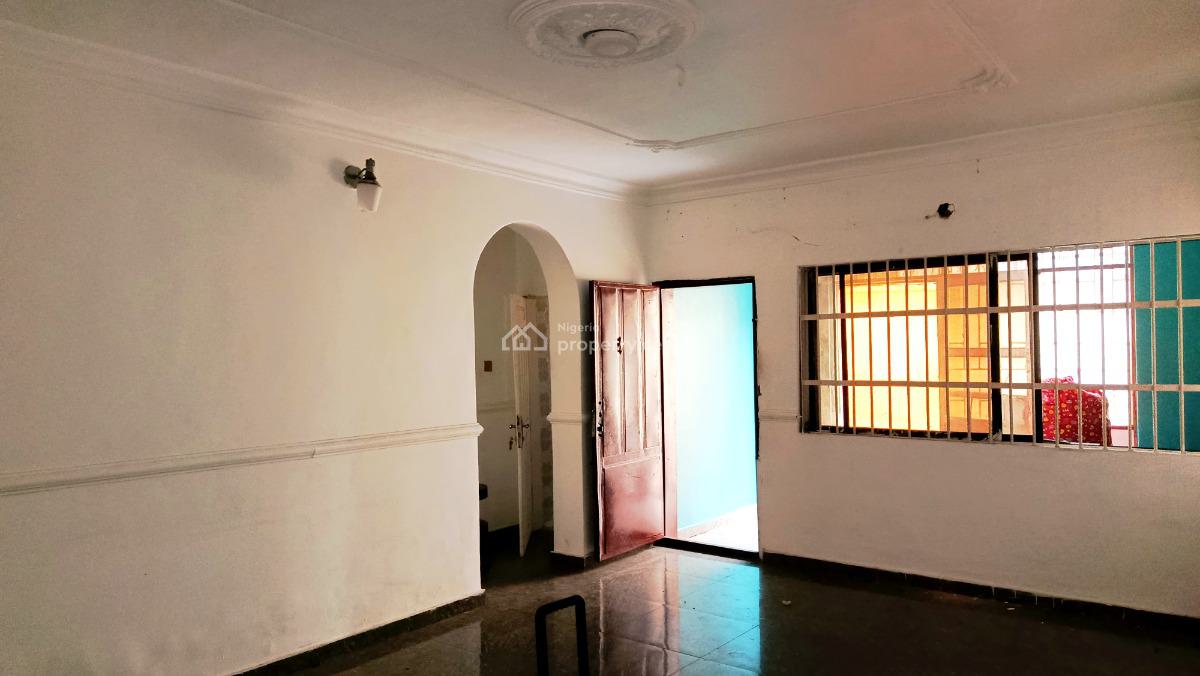 3 Bedrooms Flat with a Masters Bedroom, Gra Phase 2, Magodo, Lagos, Flat / Apartment for Rent