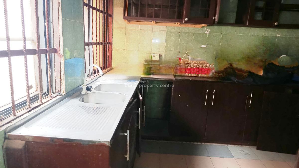 3 Bedrooms Flat with a Masters Bedroom, Gra Phase 2, Magodo, Lagos, Flat / Apartment for Rent