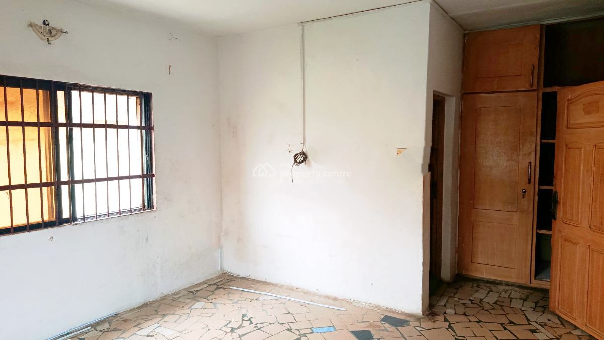 3 Bedrooms Flat with a Masters Bedroom, Gra Phase 2, Magodo, Lagos, Flat / Apartment for Rent