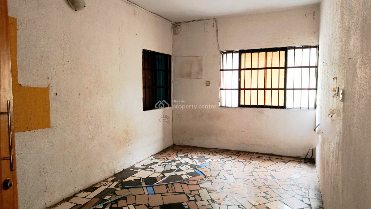 3 Bedrooms Flat with a Masters Bedroom, Gra Phase 2, Magodo, Lagos, Flat / Apartment for Rent