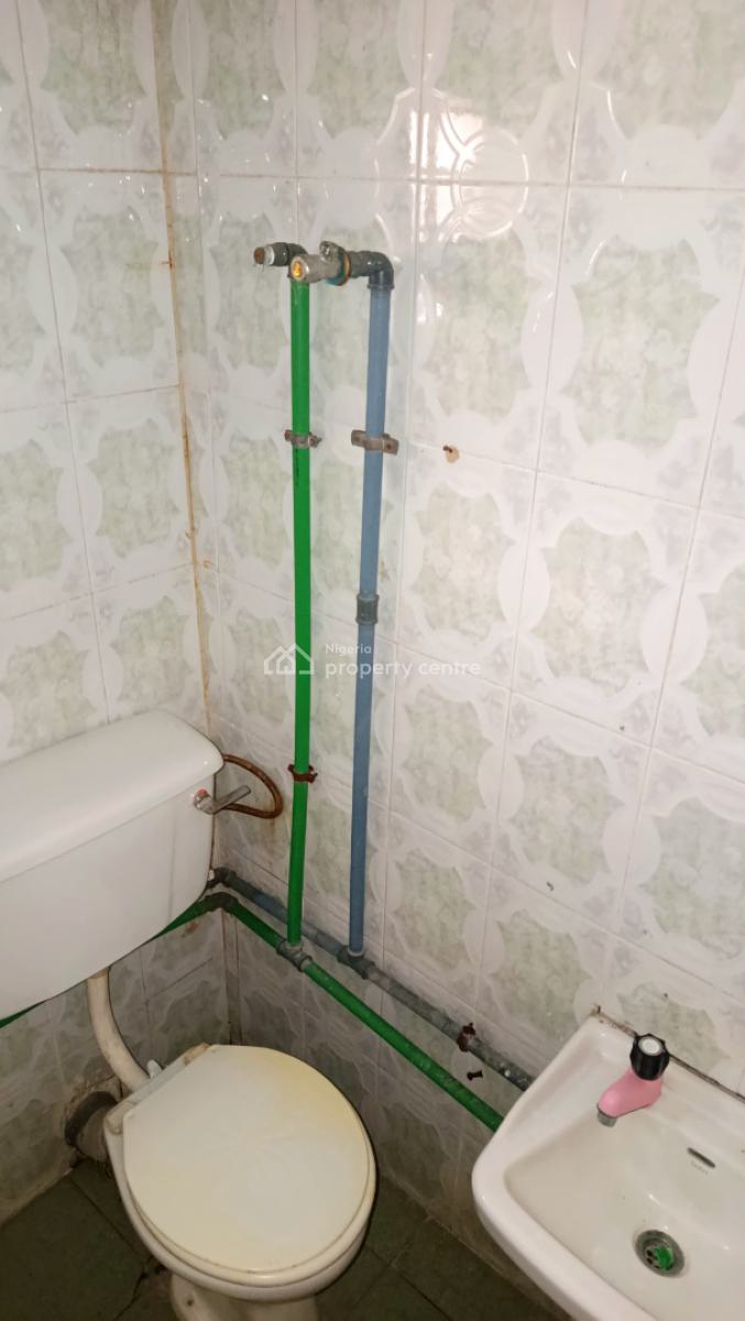 3 Bedrooms Flat with a Masters Bedroom, Gra Phase 2, Magodo, Lagos, Flat / Apartment for Rent