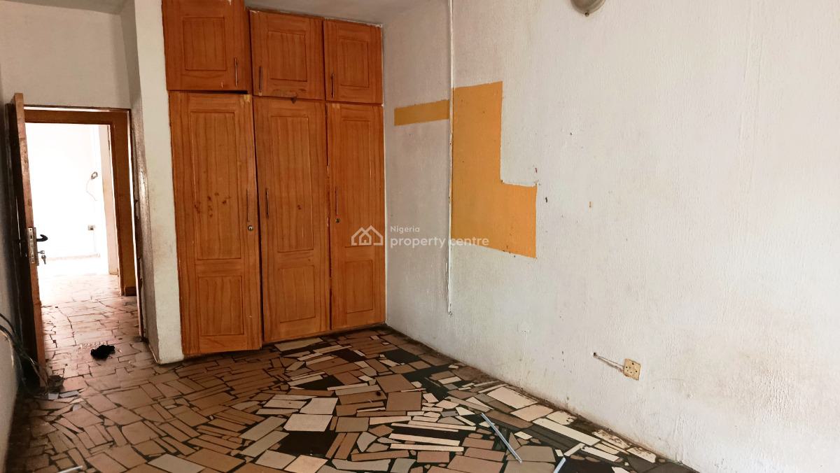 3 Bedrooms Flat with a Masters Bedroom, Gra Phase 2, Magodo, Lagos, Flat / Apartment for Rent
