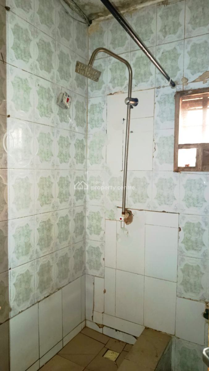 3 Bedrooms Flat with a Masters Bedroom, Gra Phase 2, Magodo, Lagos, Flat / Apartment for Rent