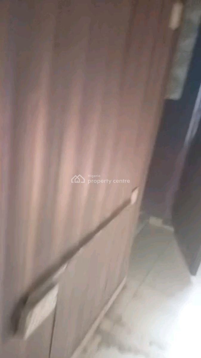 Standard and Spacious Room Self, Adekunle, Yaba, Lagos, Self Contain (single Rooms) for Rent