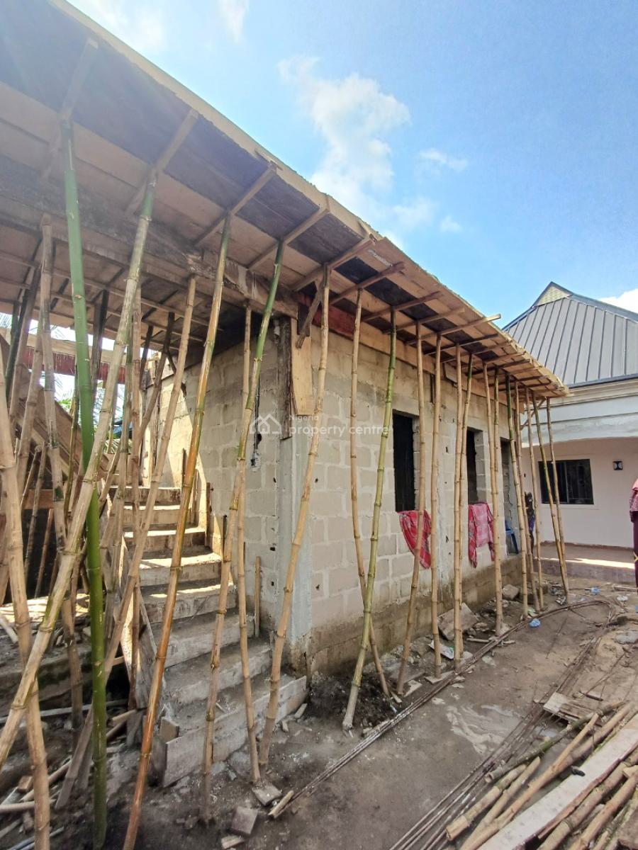 2 Bedroom Bungalow with Self Contain, Rumolumeni, Port Harcourt, Rivers, Detached Bungalow for Sale