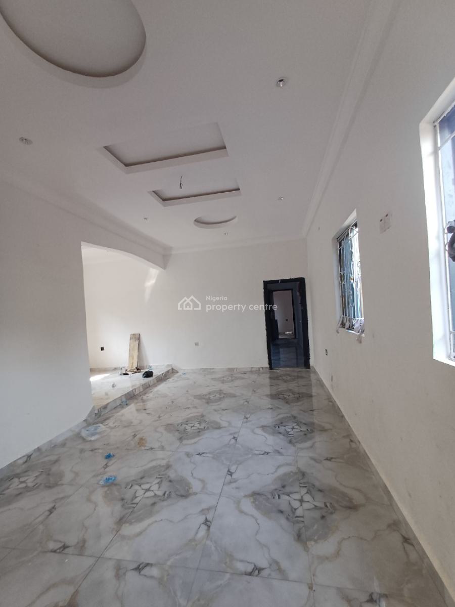 2 Bedroom Bungalow with Self Contain, Rumolumeni, Port Harcourt, Rivers, Detached Bungalow for Sale