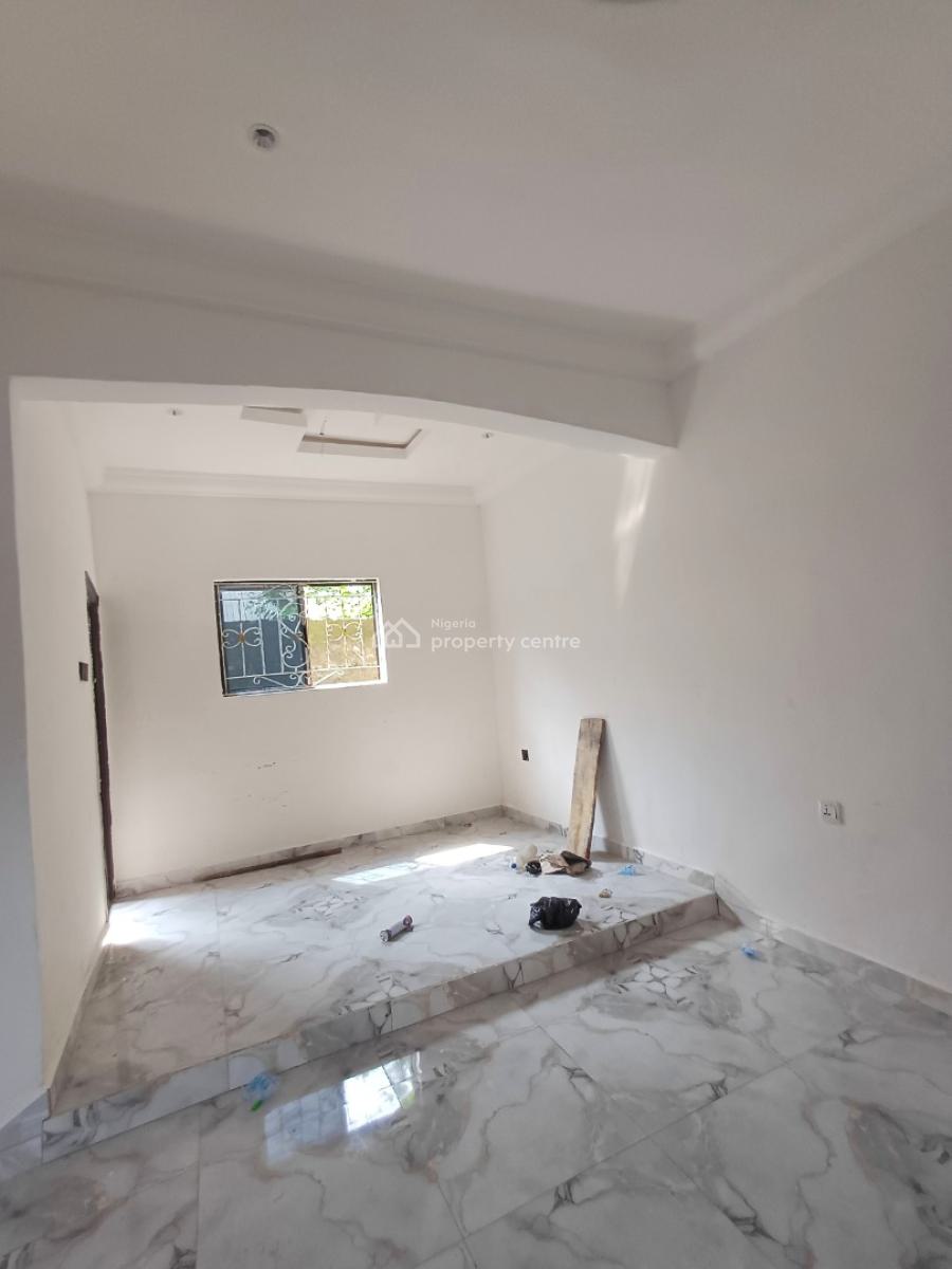 2 Bedroom Bungalow with Self Contain, Rumolumeni, Port Harcourt, Rivers, Detached Bungalow for Sale