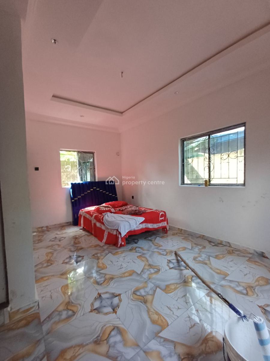 2 Bedroom Bungalow with Self Contain, Rumolumeni, Port Harcourt, Rivers, Detached Bungalow for Sale